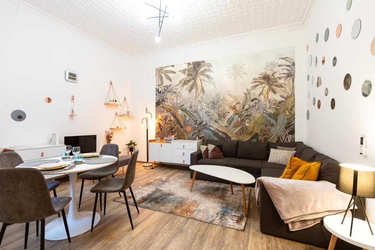 Stylish Modern Apartment Next To New York Cafe Budapest Ngoại thất bức ảnh