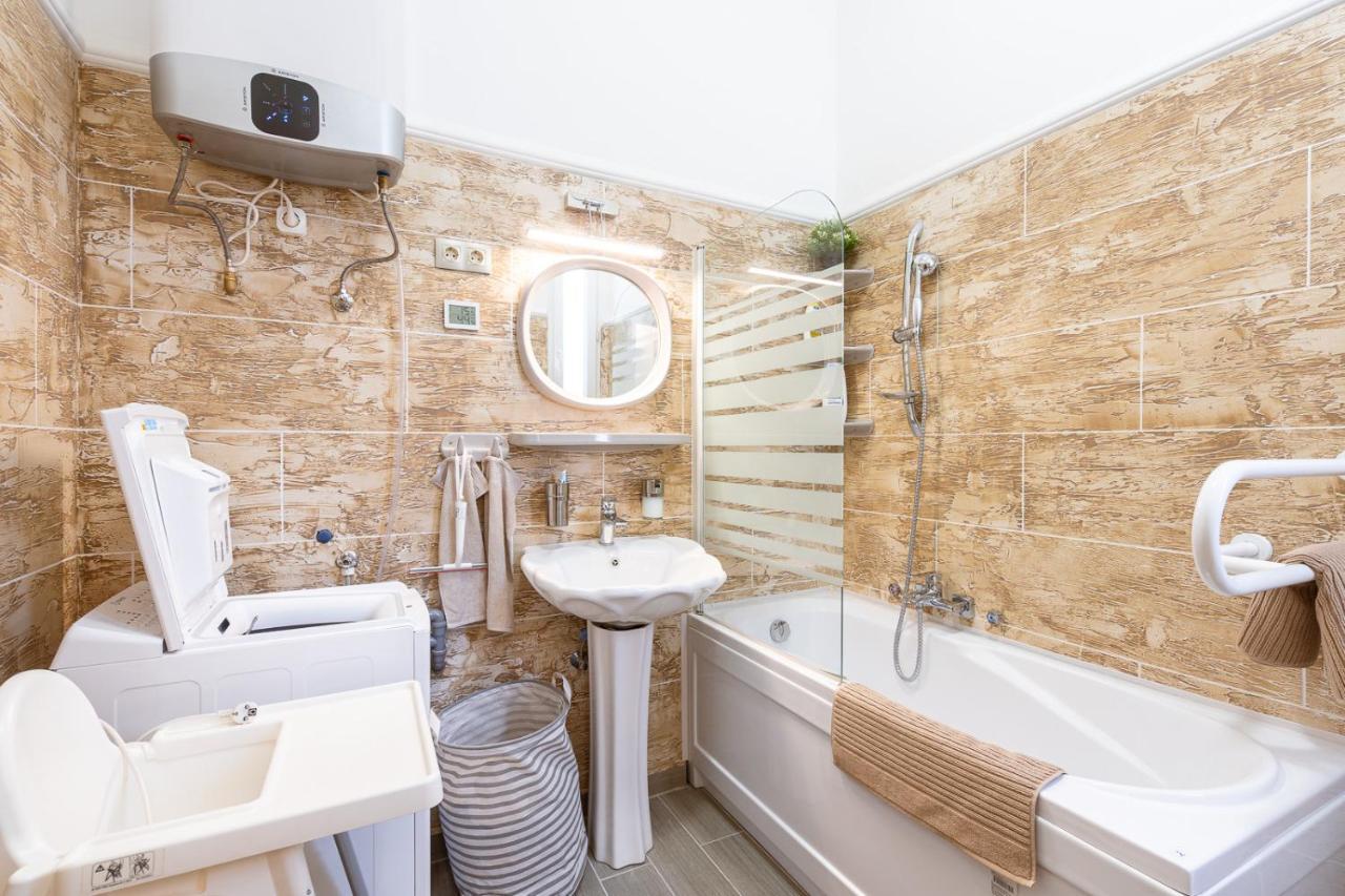 Stylish Modern Apartment Next To New York Cafe Budapest Ngoại thất bức ảnh